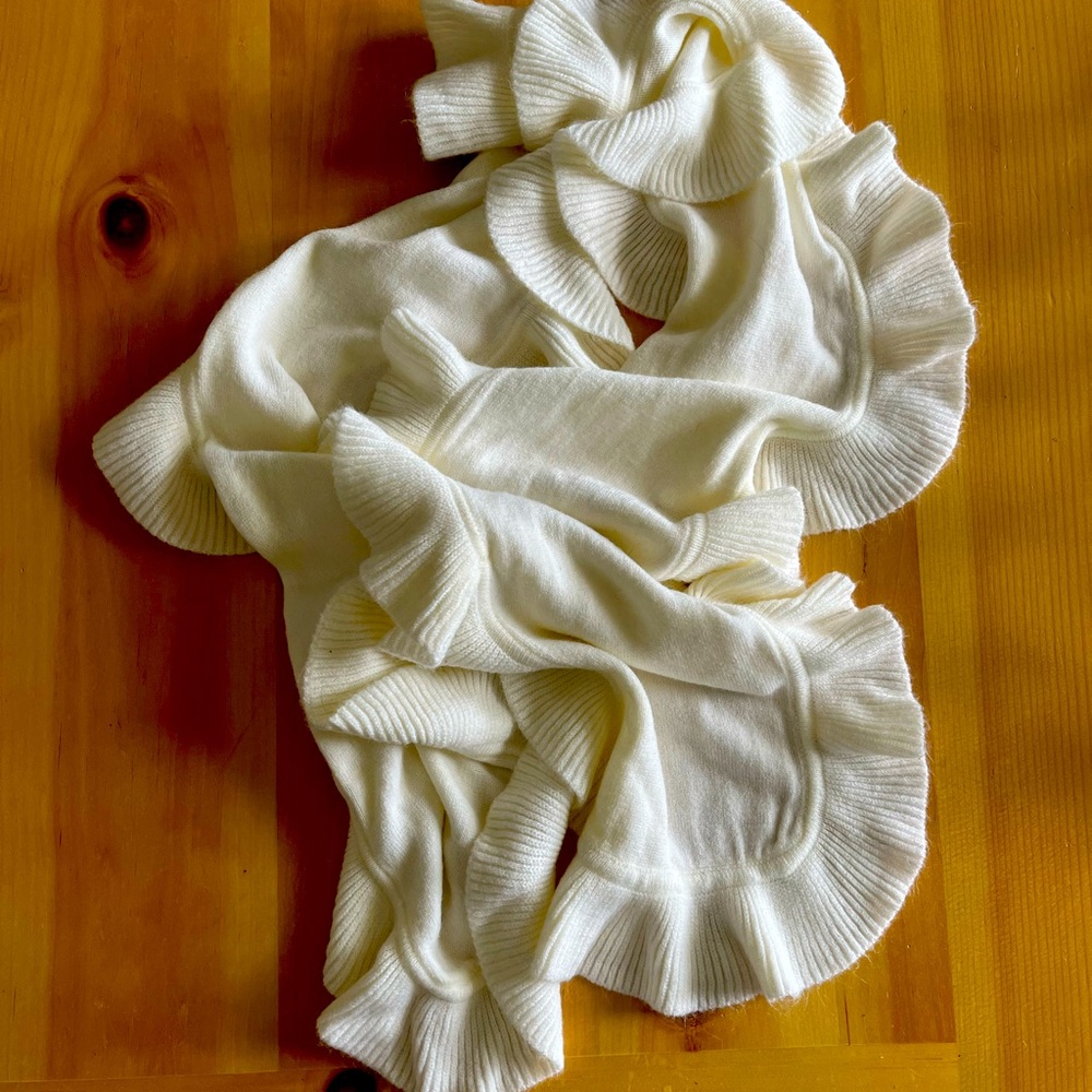 White Ruffled Scarf